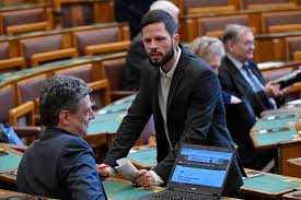 Jakab péter és tordai bence is elfogadhatatlannak tartja. Tordai Bence Megint Idetlenkedett Demokrata