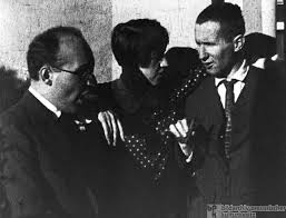 Bertolt Brecht Right With Kurt Weill And Lotte Lenya 1930 Weimar Personnages Poetes Celebres