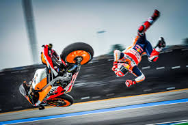 Check out all of the views from the horrific premier class crash at turn 3 in austria.#austriangpvisit the official website: Alpinestars Analysis Of Marquez Buriram Crash Motogp