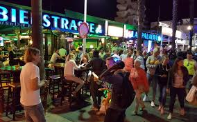 Mallorca partyreisen bringt euch zu den angesagtesten orten auf mallorca, z.b. Partyurlaub Auf Mallorca Feiern Am Ballermann