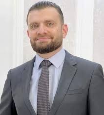 School of Medicine :: The University of Jordan :: Dr. Malik Salam receives  the Distinguished Researcher Award for Health Colleges