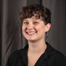 Donna Pflum's Instagram, Twitter & Facebook