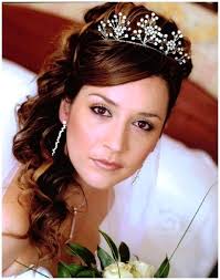 Half Up Half Down Bridal Hair With Tiara Half Up Half Down Wedding Hairstyles Fo Wedding Hair Down Bridal Hair Half Up Half Down Wedding Hairstyles With Veil