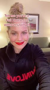 Candace Cullen's Instagram, Twitter & Facebook