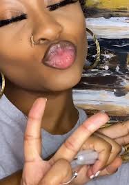 Paint this cute abstract giraffe with me 🦒🥰🤍✨