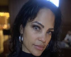 Toni Spears's Instagram, Twitter & Facebook