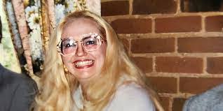 Norma Gillis's Instagram, Twitter & Facebook