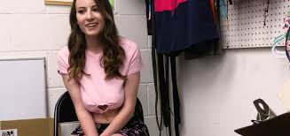 Kandi The Generous Shoplyfter - XXX Video