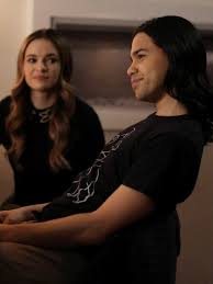 The Flash: Killer Frost Twist (& Caitlin'S Future) Explained