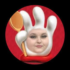 Amber Lynn Reid … a snickers bar!? Smh @OhLordyItsJord