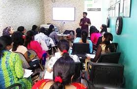 Educated Housewives Join Now For Work From Home Math Teacher X2f Tutor Jobs At Cuemath Com Jobs For Women Teaching Jobs Work From Home Jobs