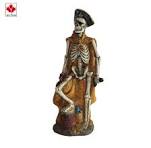 Estatua de modelo de pirata con calavera de resina para ...
