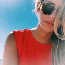 Au contraire, les round metal rb3447 en doré avec des verres marron ou une autre couleur entrent dans la catégorie lunette de soleil ronde, ray ban ronde, verres ronds ray ban et lunettes soleil ray ban rondes. The Round Sunglasses Ray Ban De Camille Cerf On His Account Instagram Spotern