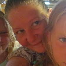 Angela Lantz's Instagram, Twitter & Facebook