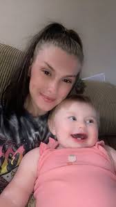 Some of y'all know me, most of y'all don't lol. My names Kelsey  (obviously), Im 26 almost 27, I'm a single mom of 2. I have a 2 yr old (he  just