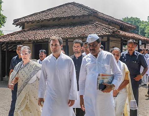 Rahul leads foot march on Mahatma Gandhi's birth anniversary