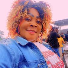 Musician Djene Djento is no more. According to reports, he passed away at 3  AM this morning at the Loum District hospital after having a malaise.  Djento, was last seen healthy in