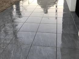 Une pose sur plot ou sur sable convient pour ce carrelage. 4 Bonnes Raisons D Opter Pour Une Terrasse Sur Plots