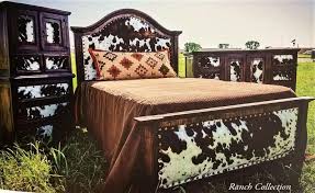Cowhide Headboard Footboard Bed Set Western Furniture Fashionablebedlinenideas With Images Western Home Decor Western Furniture Western Living Rooms