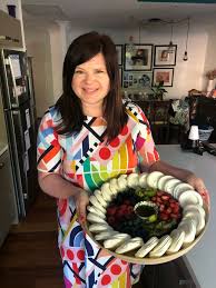 First it was beautiful cheese and charcuterie boards, then it was deconstructed pavlova grazing boards, and now there are pancake grazing boards. Transportable Pavlova Grazing Platter The Plumbette