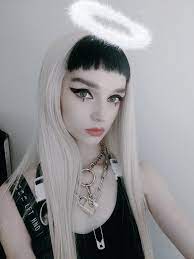 Poppy (entertainer) moriah rose pereira (born january 1, 1995), known professionally as poppy and formerly that poppy, is an american singer, songwriter, musician, and youtuber. Poppy Entertainer Wikipedia