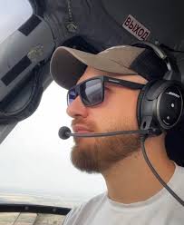 🧺 Run laundry and the dishwasher early in the morning or late in the  evening to take advantage of off peak hours when energy demand is lower 🌡️  Set your thermostat to