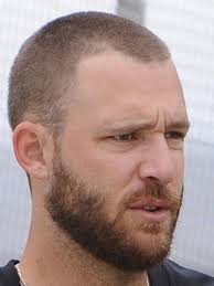 Cricket: Vettori to hand over captaincy