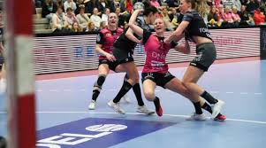 Csm bucuresti a avut un debut excelent, reusind sa se impuna pe terenul lui esbjerg, insa pentru tigroaice adevaratul test va fi azi contra finalistei champions league, rostov don. Rostov Don Handbal Mania