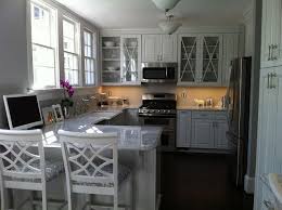 Beautiful Kitchen Remodel Using Kraftmaid Cabinet From Home Depot At The Luxe Lifestyle Kitch White Kitchen Remodeling Gorgeous White Kitchen Updated Kitchen