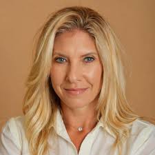 Paid parking options near the fourth week