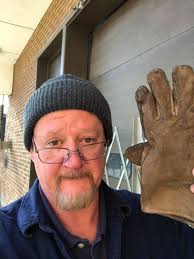 Class of 1985 where y'all at? This page is a ghost town without us!!