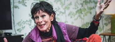 Мэтт смит, клэр фой, оливия колман, ванесса кирби, helena bonham carter, helena bonham carter. Geraldine Chaplin Biography Age Height Net Worth 2020 Charlie Chaplain