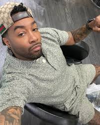 HAPPY SATURDAY 😁😁