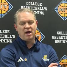 Chattanooga Mocs coach Dan Earl with a nice compliment to the Bradley  Braves crowd tonight-, Good Luck to the Mocs in Indy.