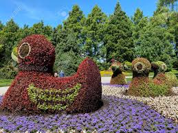 Germany, officially the federal republic of germany, is a country in central europe. Floral Sculptures Of Birds Or Blumenfiguren Von Va Geln Flower Island Mainau On The Lake Constance Or Die Blumeninsel Im Bodensee Constance Germany Konstanz Deutschland Stock Photo Picture And Royalty Free