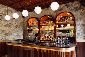 Agrodolce vi guida con una selezione di 10 locali in cui bere in compagnia. I Migliori Cocktail Bar Di Milano Flawless Life The Lifestyle Guide