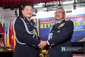 Tan sri mohamad fuzi harun berkata pihaknya sudah mengambil semua tindakan termasuk menggunakan bantuan dari skmm untuk mengesan pemilik laman sosial yang didakwa menghina agong. Mohamad Fuzi Harun News Mohamad Fuzi Harun
