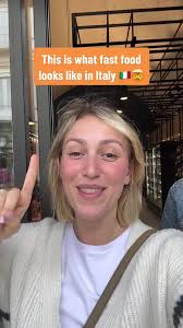Looks like real wholesome healthy fast food🍖🇮🇹 @Lauren Quacquarelli via  TikTok #italianfood #italyfood #italianfastfood #italy #italytiktok