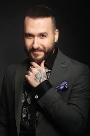 Sefarad grubuyla tanıdığımız Sami Levi, 7 yıl sonra "Zühtü" ile geri  dönüyor!