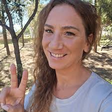 Bubbles, la famosa scimmia che un tempo fu l'animale domestico di Michael  Jackson, ha recentemente festeggiato il suo 41º compleanno. Acquistato da  Jackson nel 1983 quando era ancora giovane, Bubbles divenne celebre