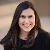 Leah Slater's Instagram, Twitter & Facebook