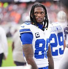 Cowboys WR CeeDee Lamb suffered a high ankle sprain during ...