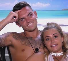 The following is a list of contestants that have appeared on the itv2 reality series love island.the youngest islander is amelia peters, who was 18 years old when she took part in the third series, whereas the oldest islanders are jordan ring, marcel somerville and paul knops, all of whom were 31 years old when they entered the villa in series 1, 3 and 4, respectively. Love Island S Georgia Harrison And Sam Gowland Split Amid Cheating Speculation Celebrity Heat
