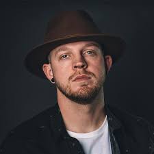 Kurt Floyd's Instagram, Twitter & Facebook