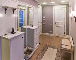 Wir zeigen ihnen, wie sie einen stilvollen flur gestalten können und das kleine zimmer damit zum aushängeschild für den rest ihrer einrichtung werden. Im Einklang Der Neuesten Trends Den Flur Gestalten Tipps Und Ideen Wohnideen Und Dekoration