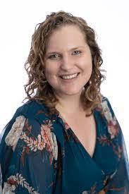 Amy Roelofs's Instagram, Twitter & Facebook