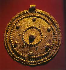The word 'ghana' means warrior king and was the title accorded to the kings of the medieval west african ghana empire, although this empire was. Isaac Samuel On Twitter 1350ad Gold Pectoral Disc Rao Senegal Jolof Empire Cheickh Anta Diop University Dakar Randomxt The Jolof Was One Of The Successor States Of The Ghana Empire And One