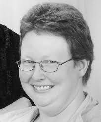 Lenore Wright's Instagram, Twitter & Facebook