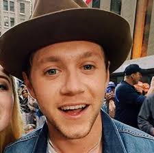 niall horan's pack. (credits to: @couragescout