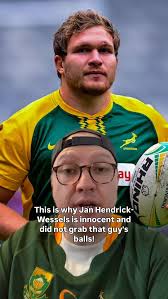 Absolutely brilliant from Angus Gardner 🤣👏 He awarded Nic White a referee  jersey after the Wallabies final test against the Lions for being the 'best  ref'. Too good. #referee #rugby